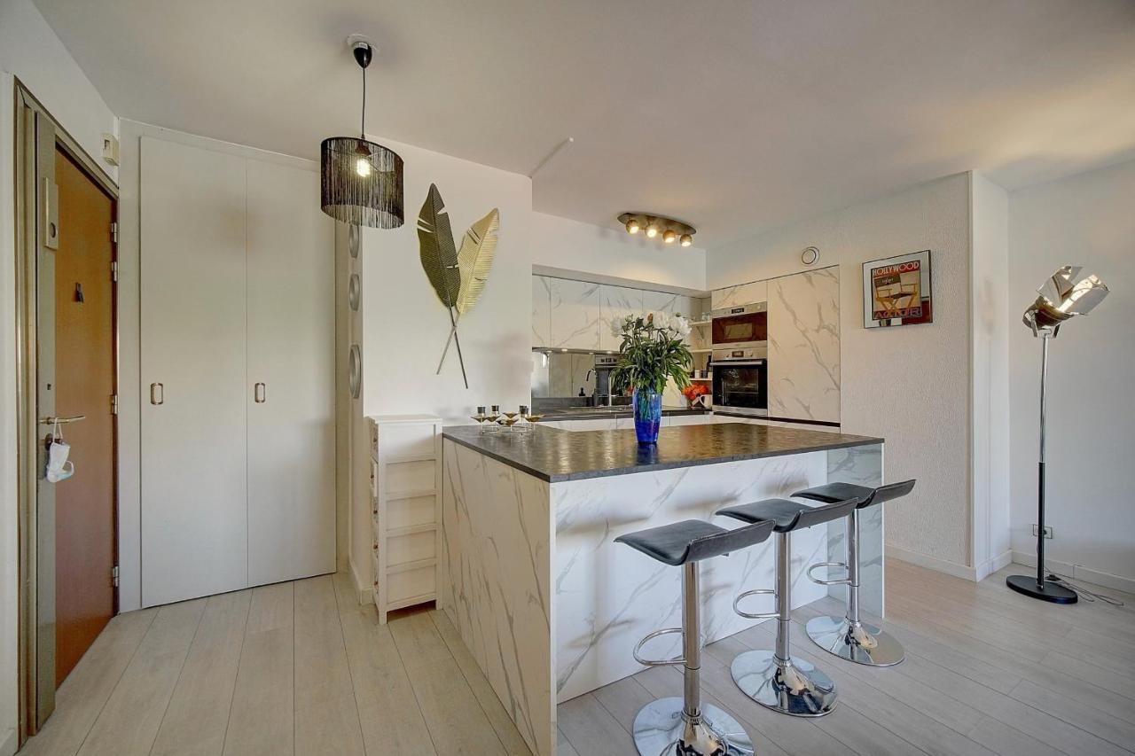 Immogroom - 2 Br- Bright - Terrace - Wifi - Air Conditioning Cannes Bagian luar foto